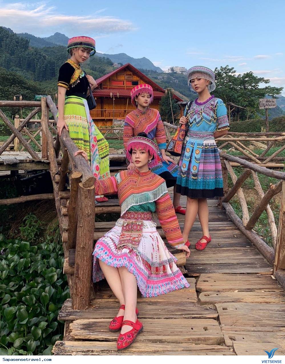 2.Trong các bản làng - Ảnh 2 2.Trong các bản làng - Ảnh 2