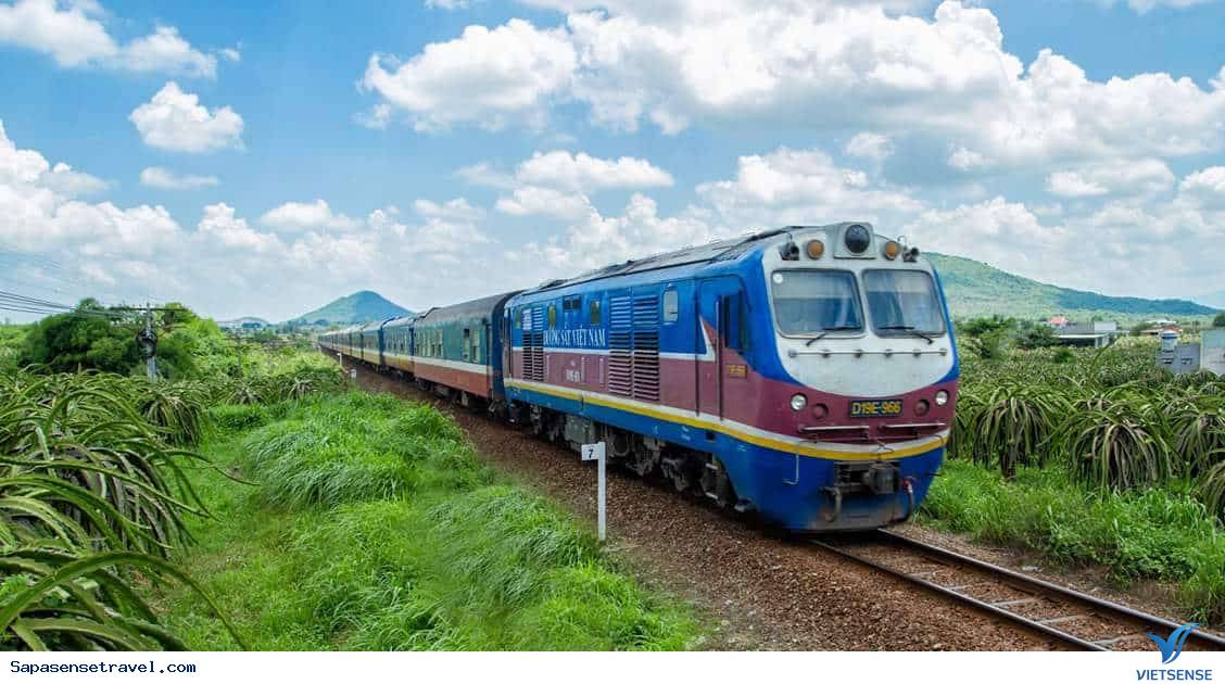 Di chuyển bằng tàu hỏa lên Sa Pa