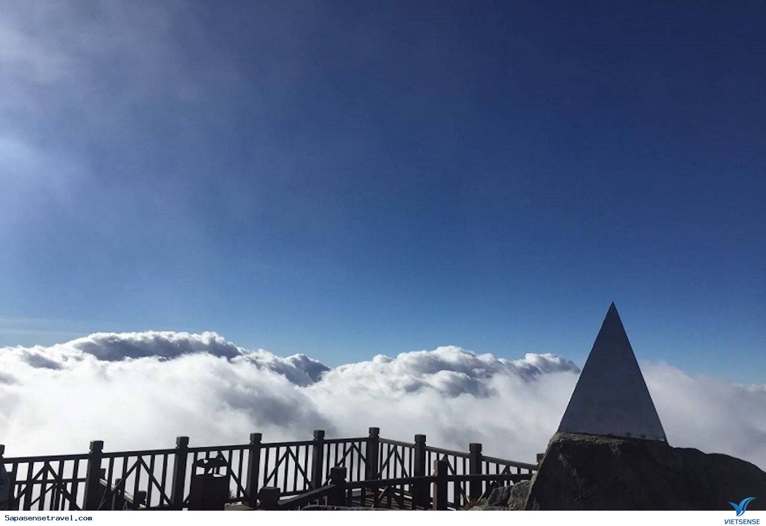 Đỉnh Fansipan – Nóc nhà Đông Dương - Ảnh 2