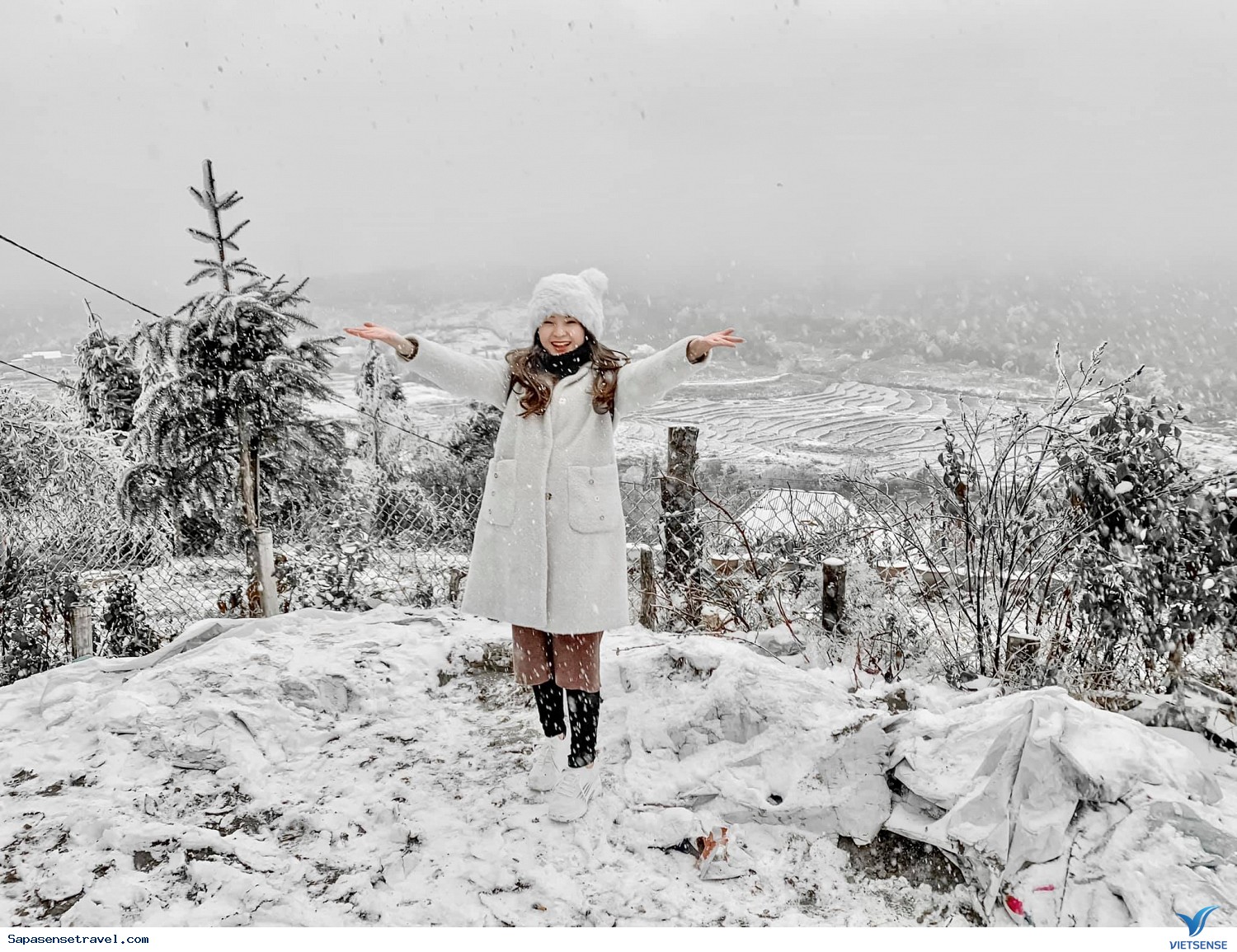 Ngắm tuyết rơi Ngắm tuyết rơi