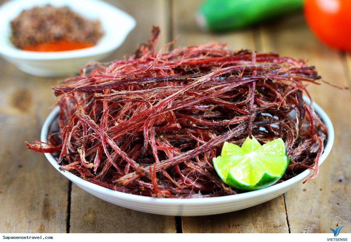 Thịt trâu gác bếp